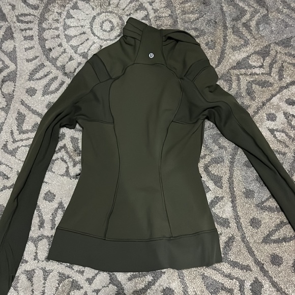 sweater - Picture 4 of 6